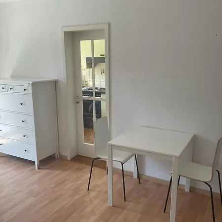 Ferienwohnung Zuerich Апартаменти *